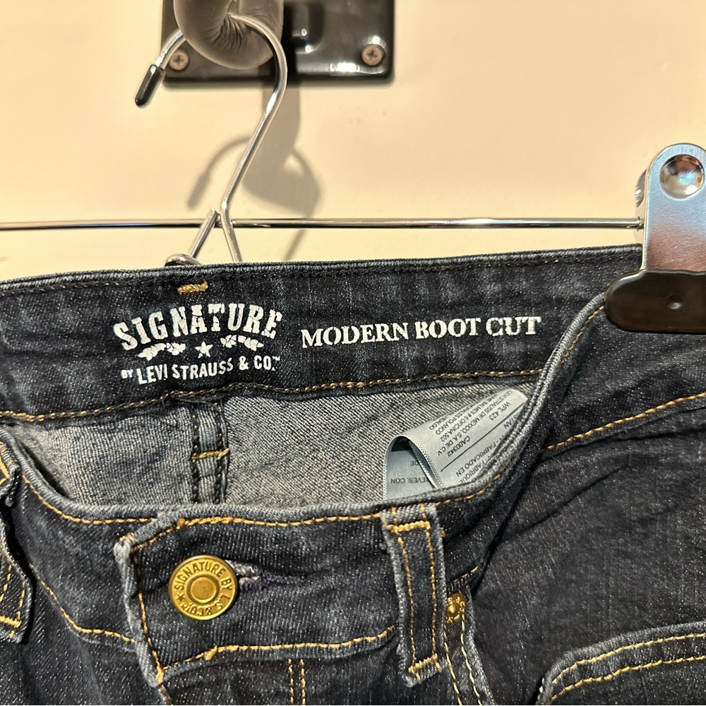 Levi jeans, boot cut, size 8, denim jeans
